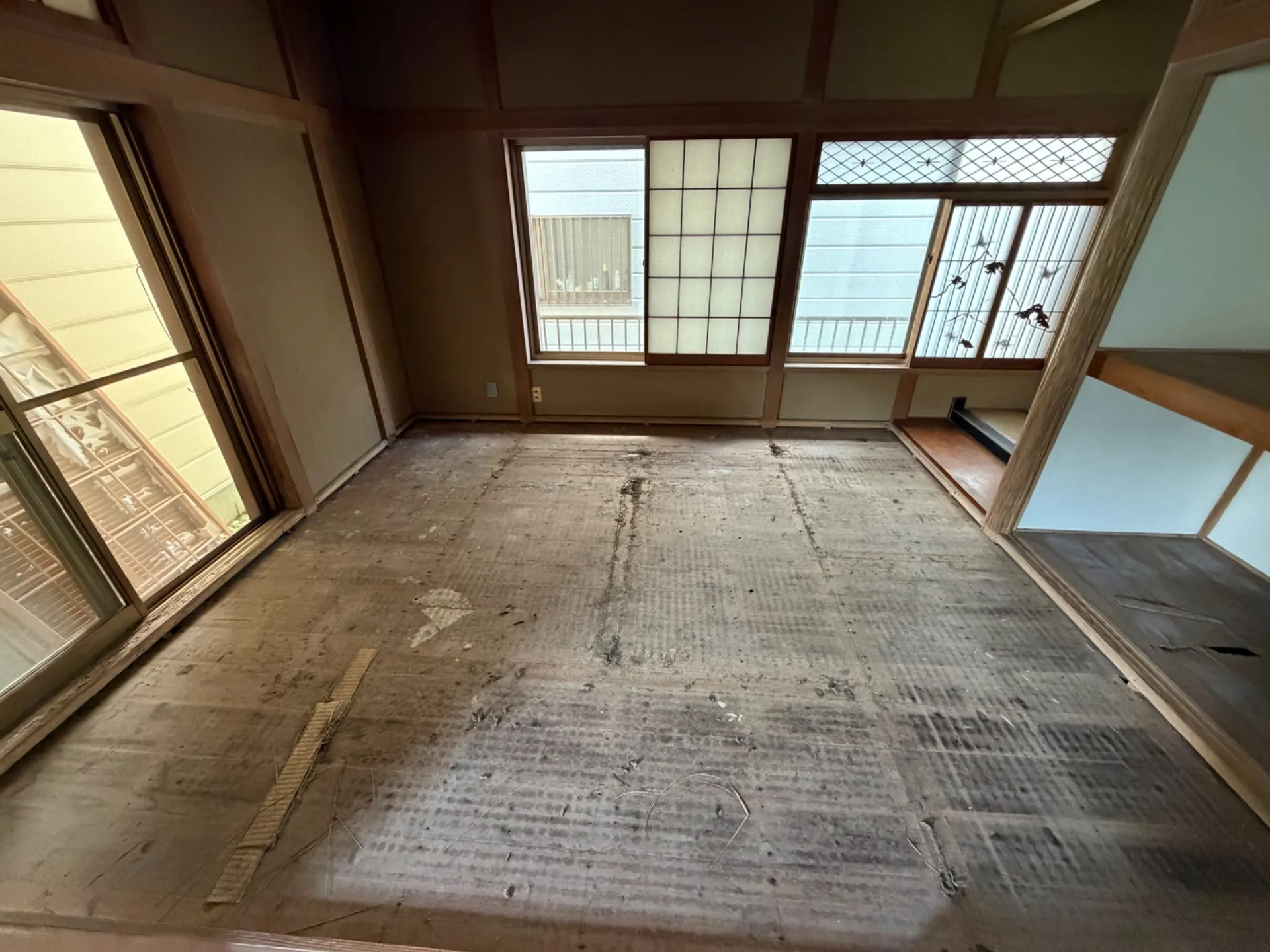 和室床工事（畳からフローリングに変更）